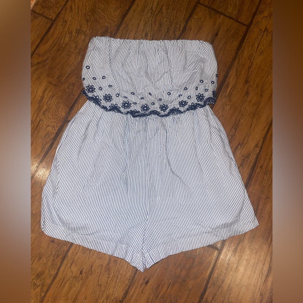 Jessica Simpson White and Navy Striped Strapless Romper with Embroidered Trim